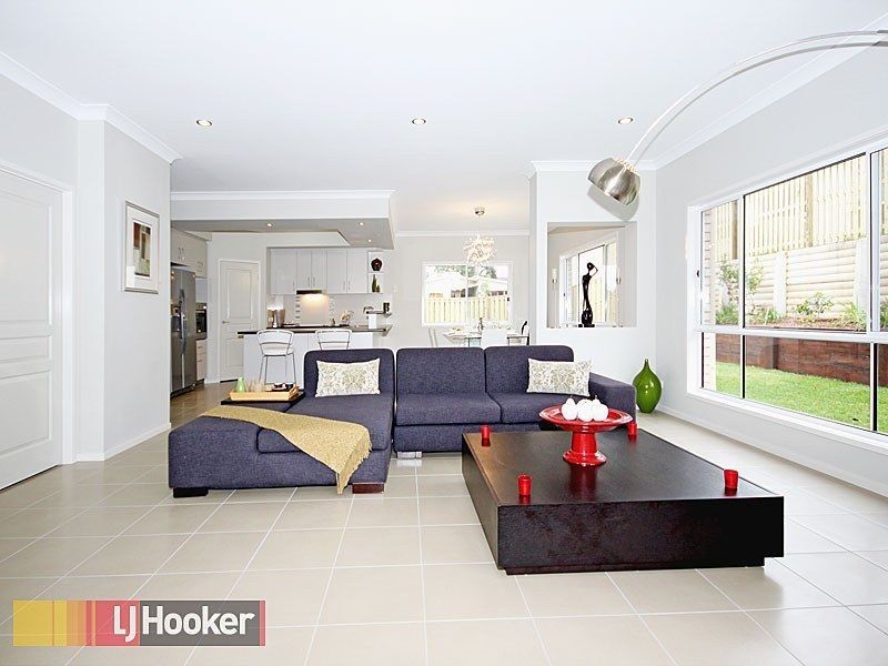 4 Charles Glen Street, Daisy Hill QLD 4127