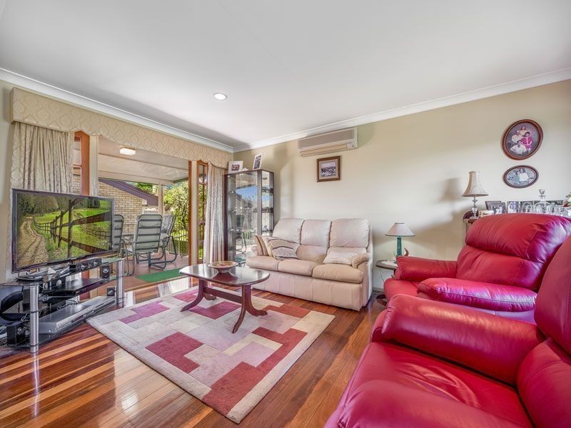 24 Lorrimore Street, Macgregor QLD 4109