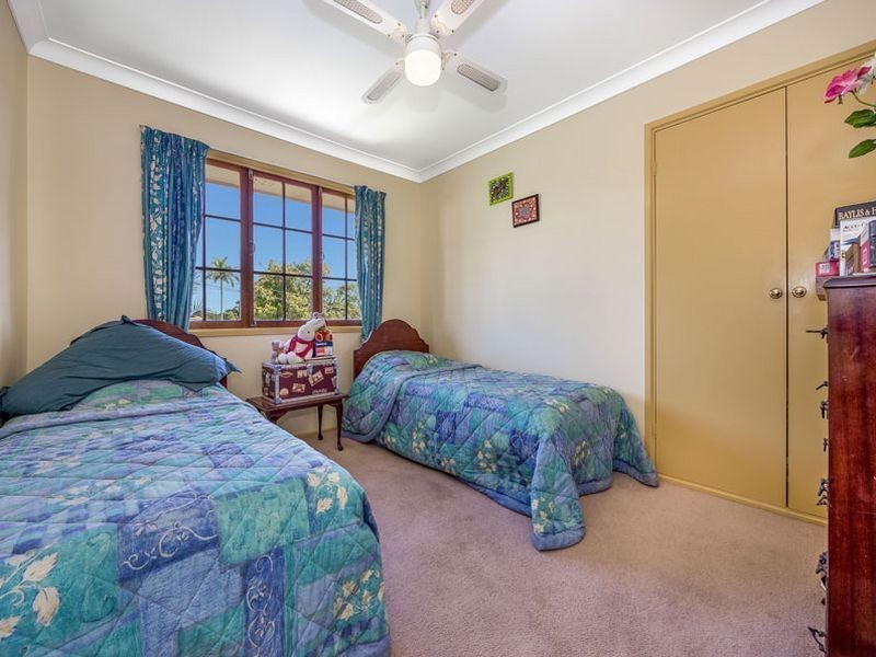 24 Lorrimore Street, Macgregor QLD 4109