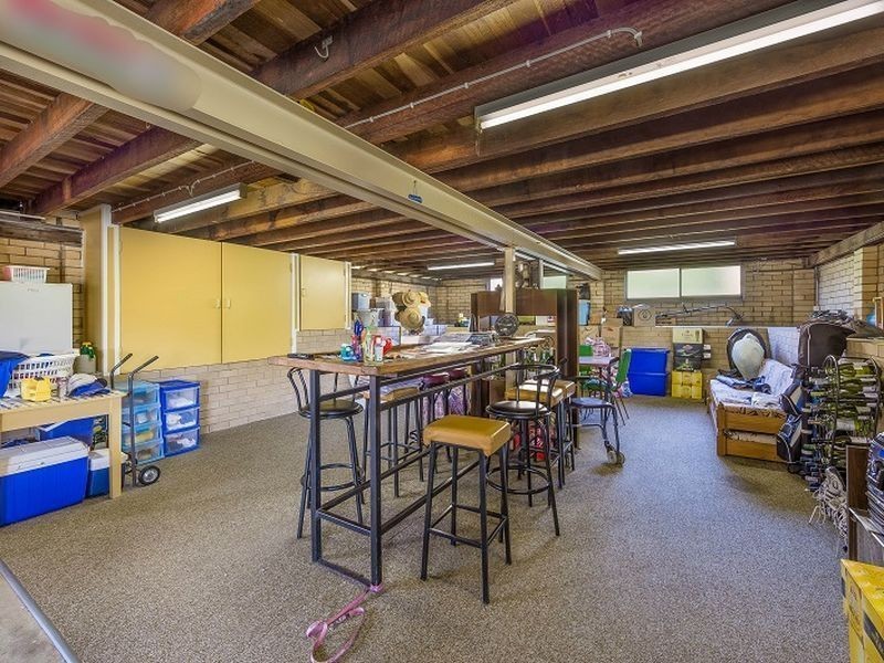 24 Lorrimore Street, Macgregor QLD 4109