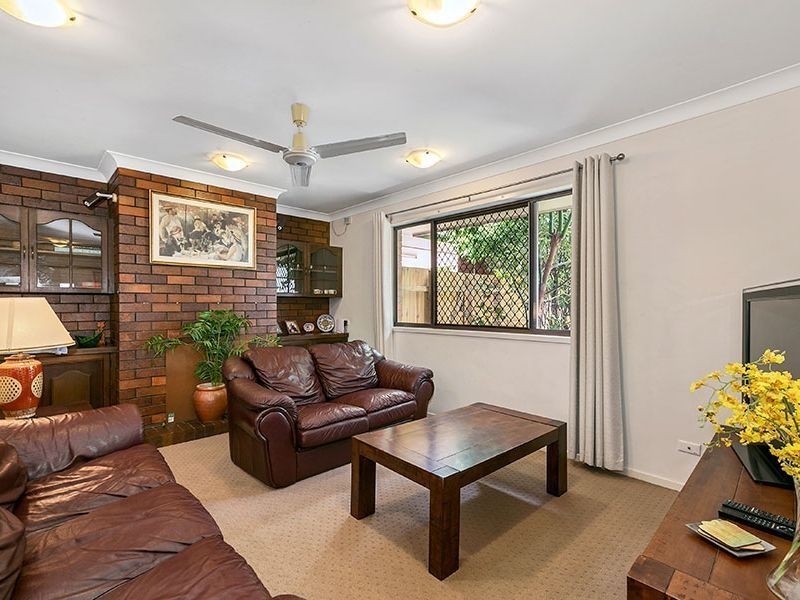 8 Elkana Place, Wishart QLD 4122