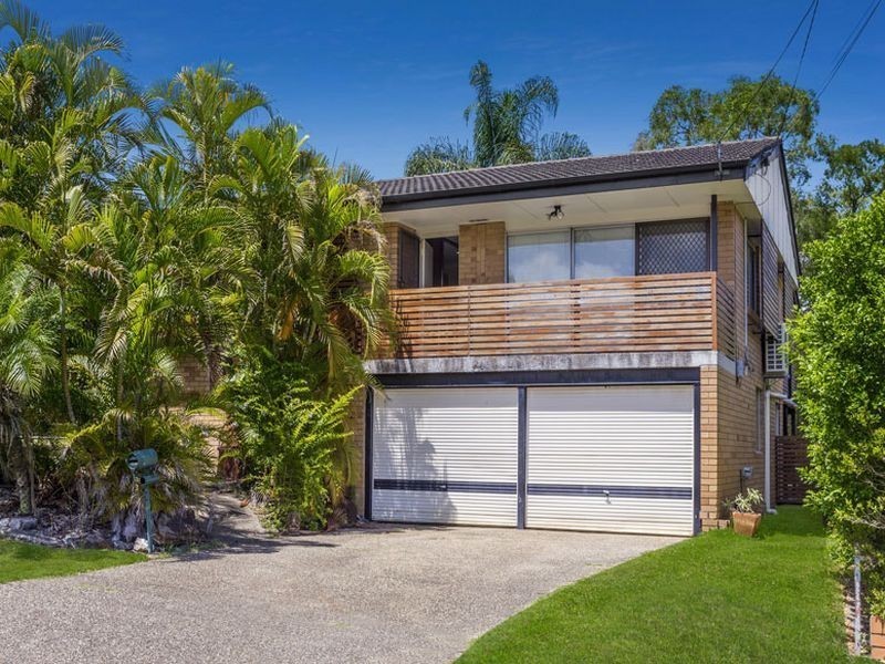 38 Dirkala Street, Mansfield QLD 4122