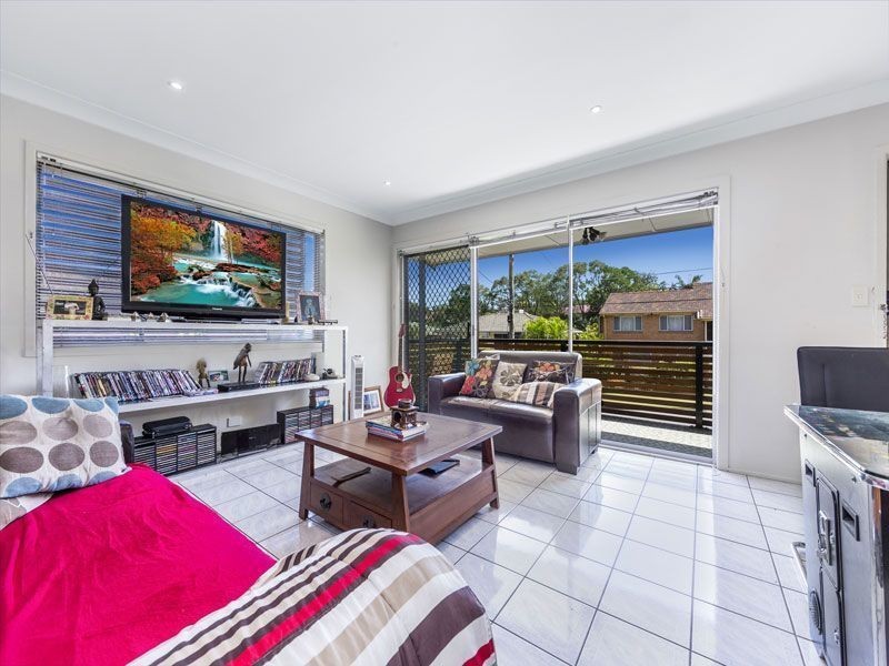 38 Dirkala Street, Mansfield QLD 4122