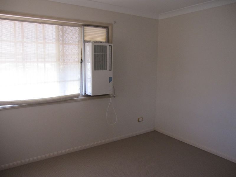 2/8 Poet Street, Holland Park West QLD 4121