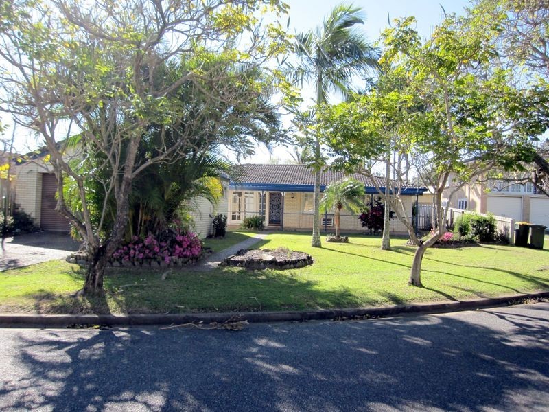4 Mintern Street, Macgregor QLD 4109