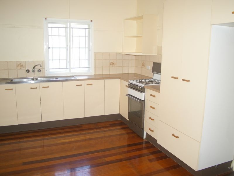 98 Dawson Road, Upper Mount Gravatt QLD 4122