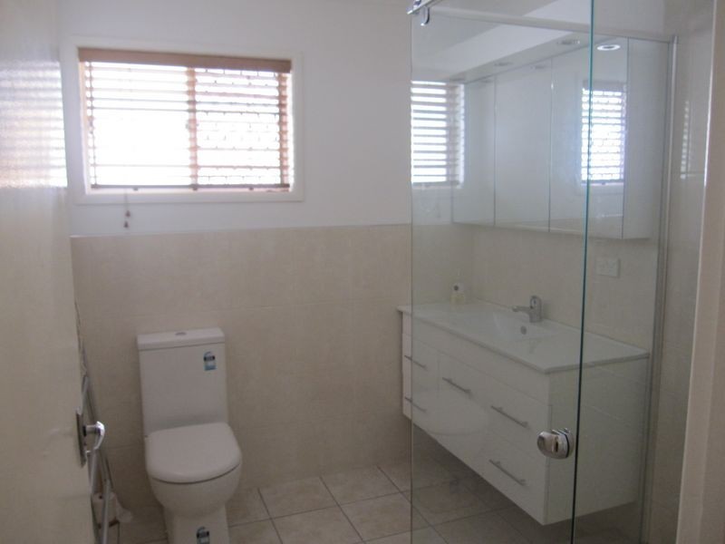 18 Pareena Cres, Mansfield QLD 4122