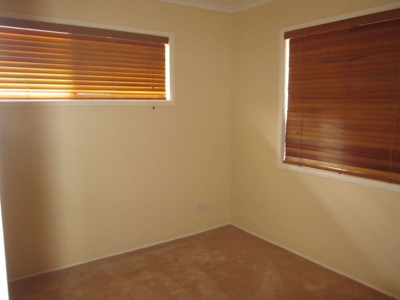 18 Pareena Cres, Mansfield QLD 4122