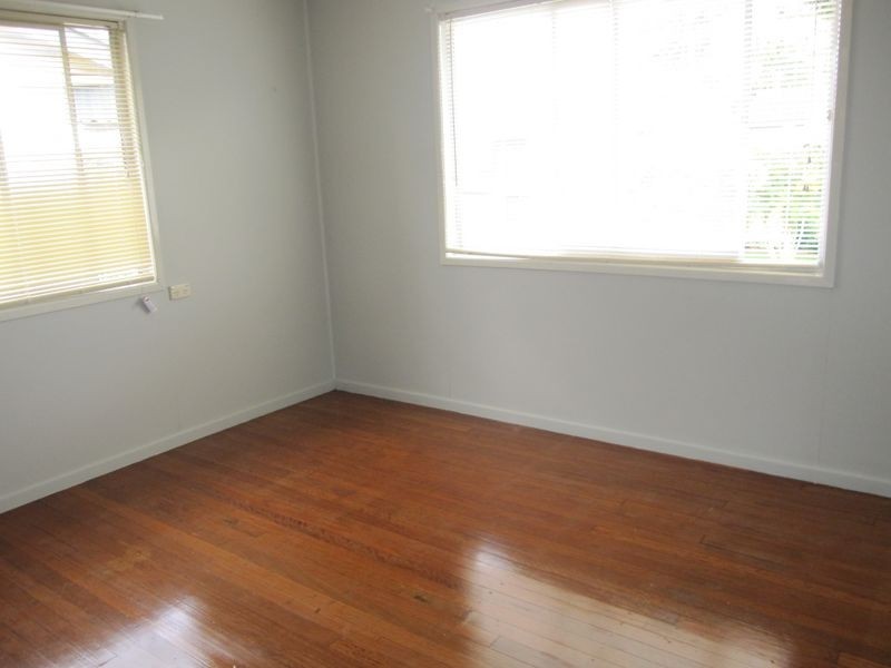 50 Pareena Cres, Mansfield QLD 4122