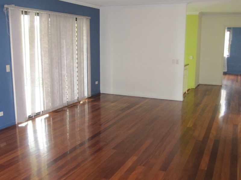 100 Garie Street, Wishart QLD 4122