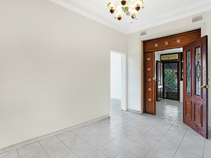 12 Reddall Street, Campbelltown NSW 2560