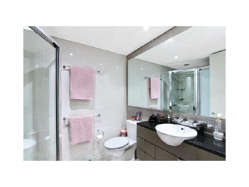 C203/26 Point St, Pyrmont NSW 2009