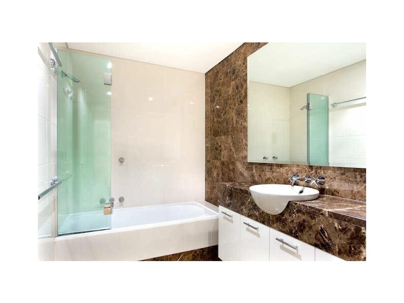 B702/24 POINT STREET, Pyrmont NSW 2009