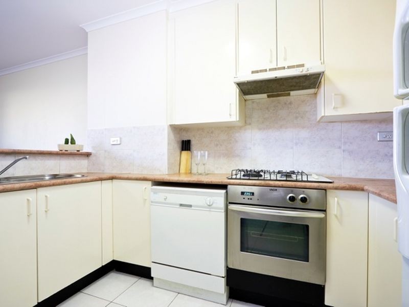 211/2 Wattle Crescent, Pyrmont NSW 2009