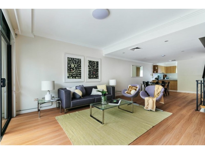 Townhouse 3/2A Pyrmont Bridge Road, Camperdown NSW 2050