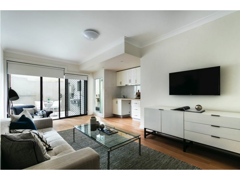 Townhouse 3/2A Pyrmont Bridge Road, Camperdown NSW 2050