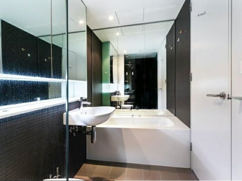 1304/1 Sterling Circuit, Camperdown NSW 2050