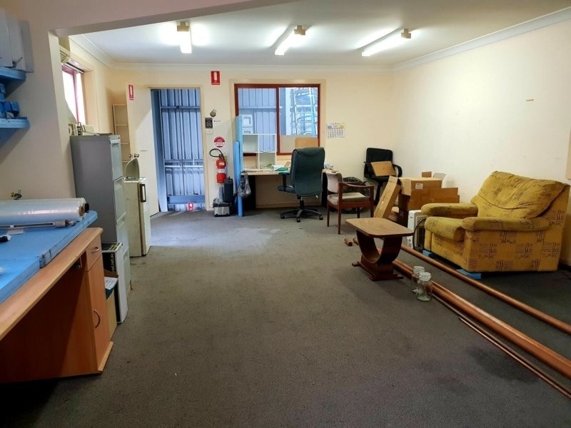 4 Morton Close, Tuggerah NSW 2259