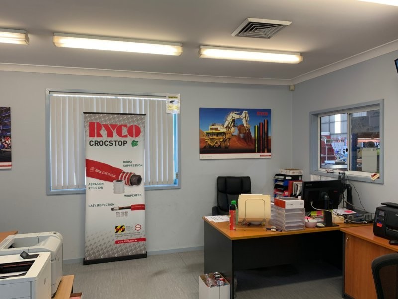 14 Ironbark Close, Warabrook NSW 2304