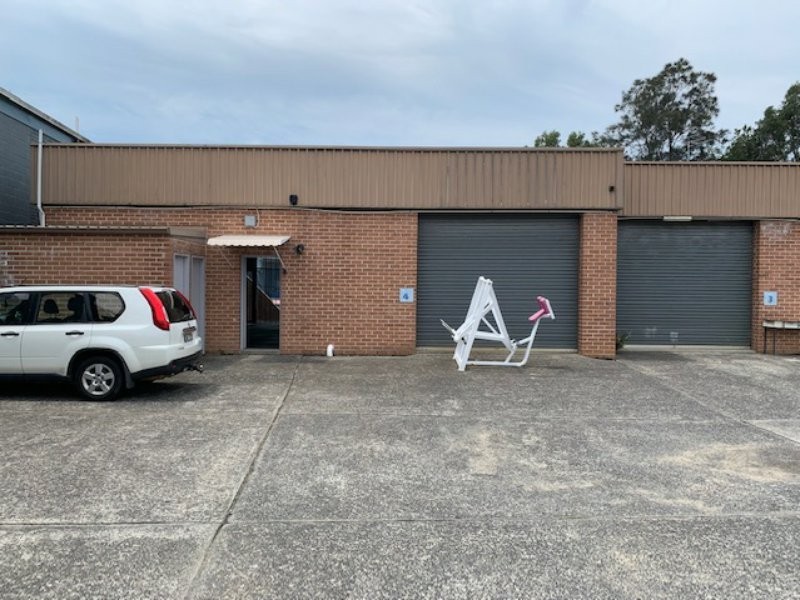 Unit 4/10 Kirrawee Road, Gosford NSW 2250