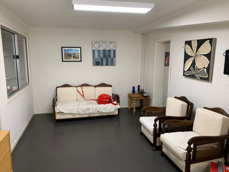 2 Journeyman Close, Berkeley Vale NSW 2261