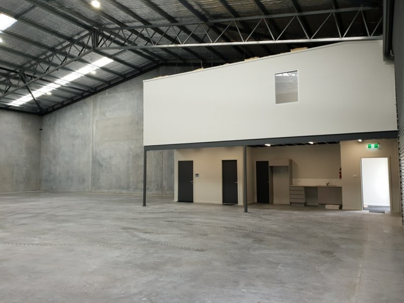 14 Enterprise Close, West Gosford NSW 2250