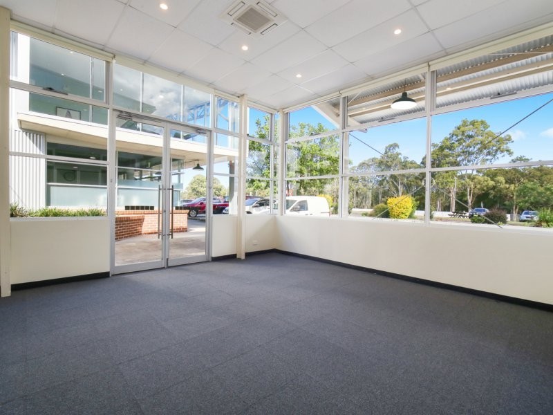 Unit 1/B4 Dulmison Avenue, Wyong NSW 2259