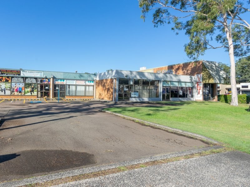 3 & 4/4 Brooks Avenue, Wyoming NSW 2250
