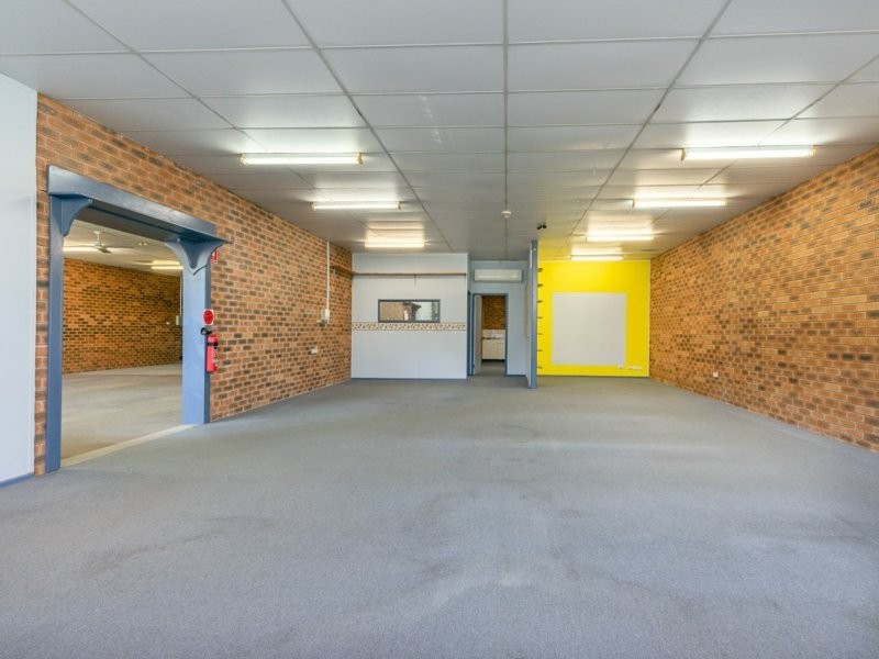 3 & 4/4 Brooks Avenue, Wyoming NSW 2250