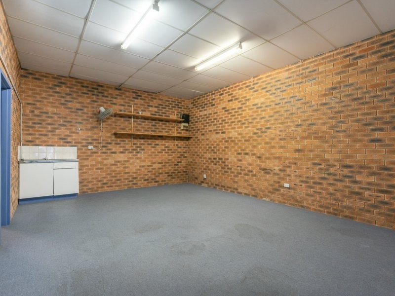 3 & 4/4 Brooks Avenue, Wyoming NSW 2250