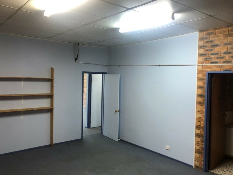 3 & 4/4 Brooks Avenue, Wyoming NSW 2250