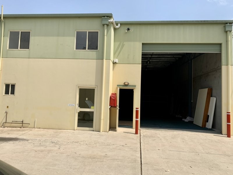 1/8a Craftsman Avenue, Berkeley Vale NSW 2261