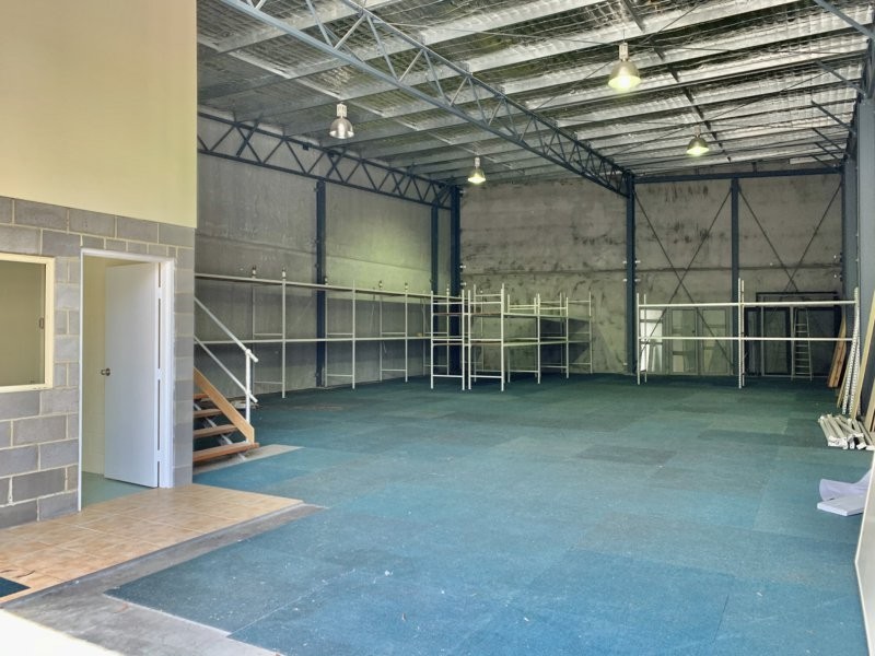 1/8a Craftsman Avenue, Berkeley Vale NSW 2261