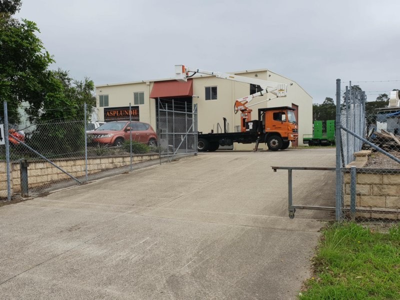 4 Willowtree Road, Wyong NSW 2259