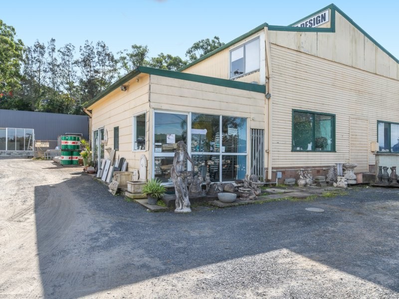 323 Manns Road, West Gosford NSW 2250