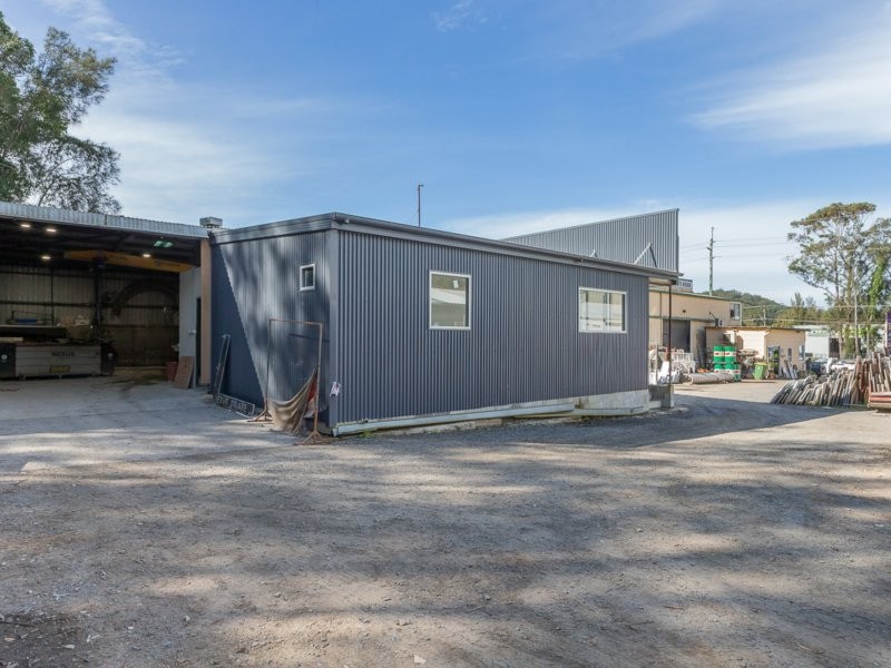 323 Manns Road, West Gosford NSW 2250