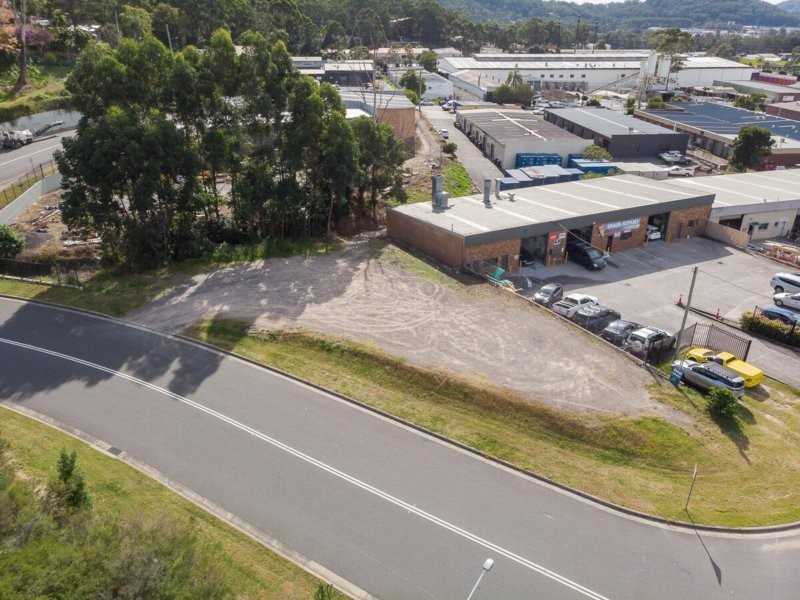 4 Dyer Crescent, West Gosford NSW 2250