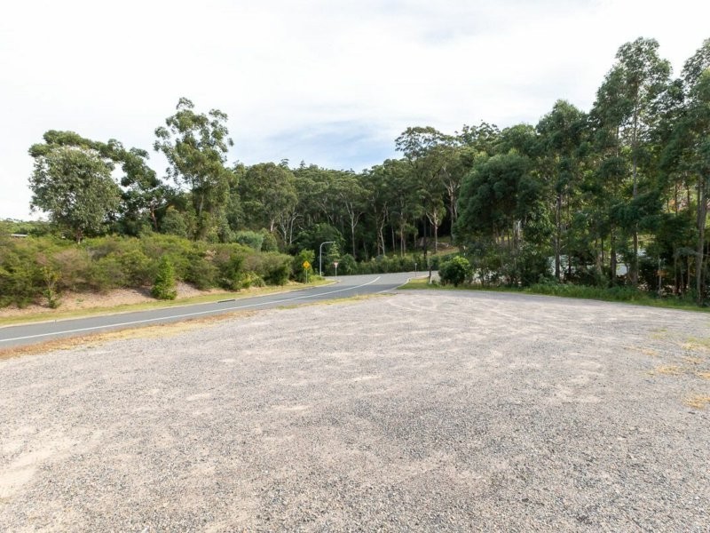 4 Dyer Crescent, West Gosford NSW 2250