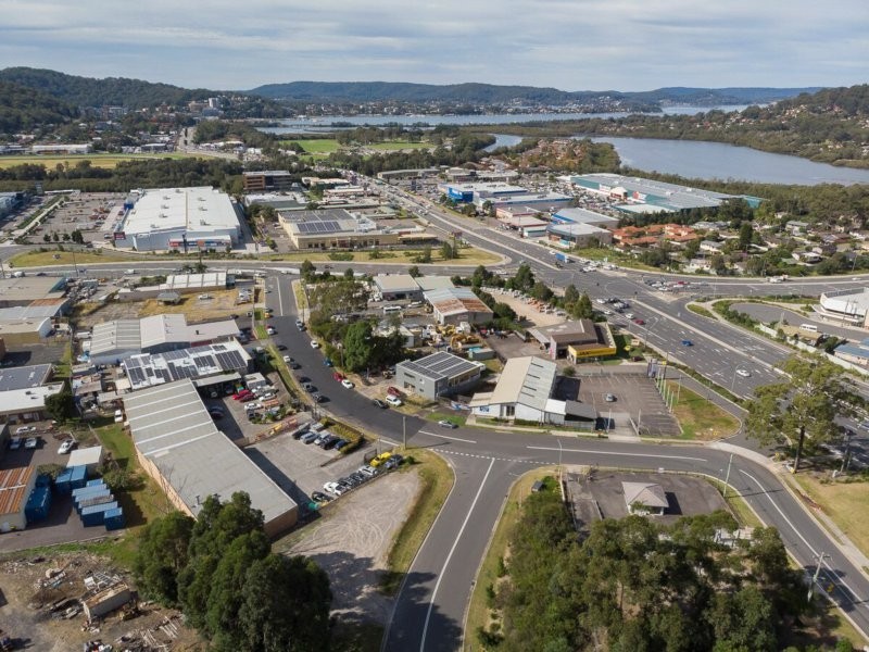 4 Dyer Crescent, West Gosford NSW 2250