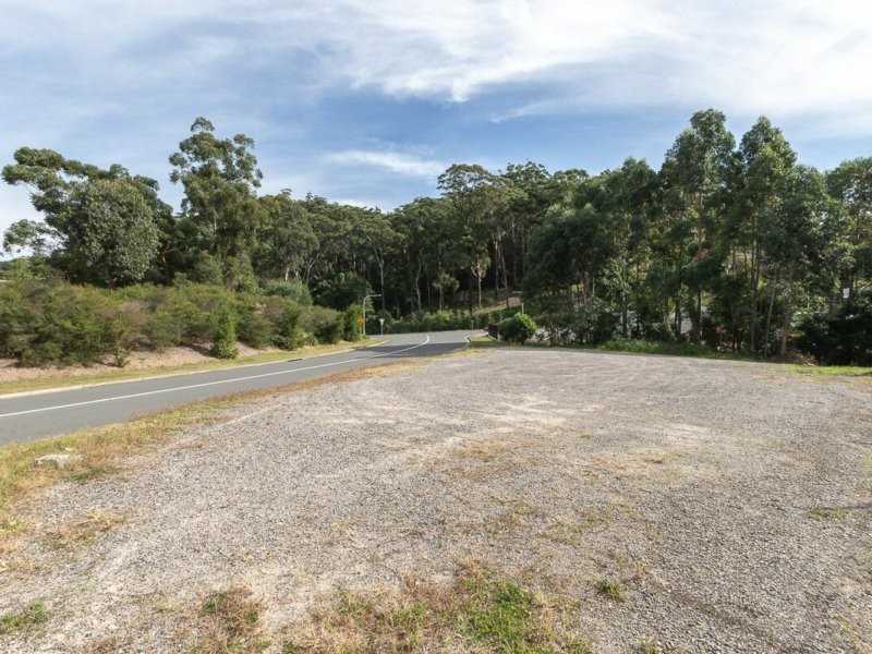 4 Dyer Crescent, West Gosford NSW 2250