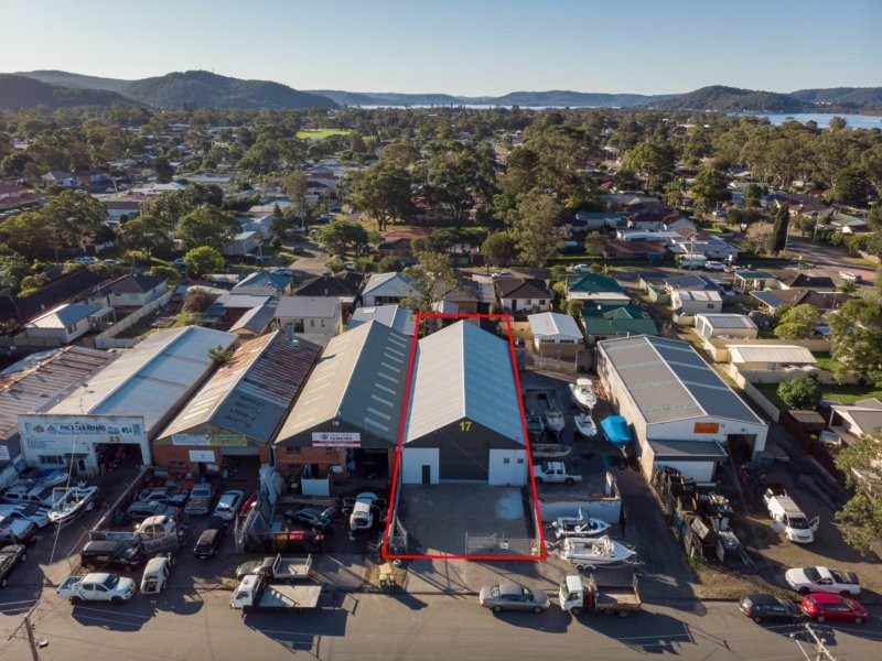 17 Alma Avenue, Woy Woy NSW 2256