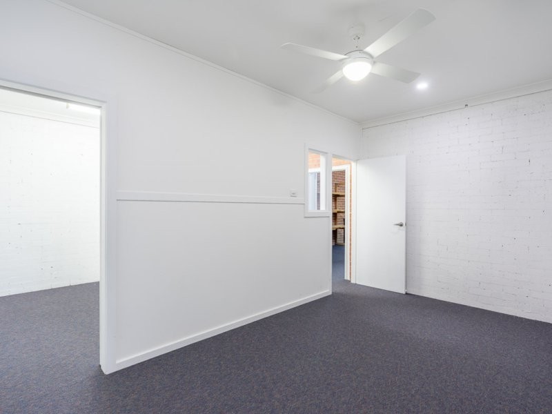 Shop 1-4/213-215 Pacific Highway, Charmhaven NSW 2263