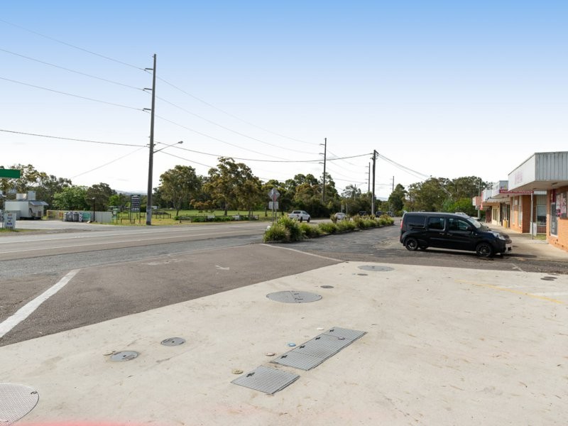 Shop 1-4/213-215 Pacific Highway, Charmhaven NSW 2263