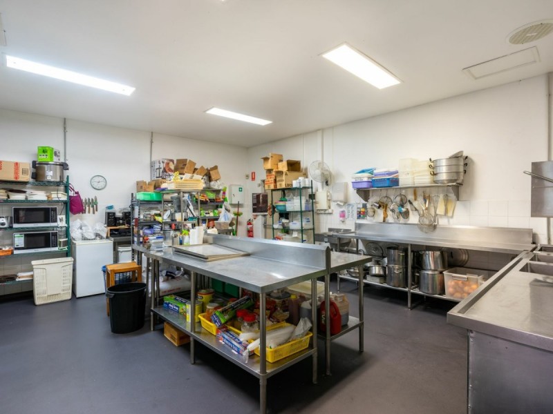 Shop 4/2 Link Road, Green Point NSW 2251