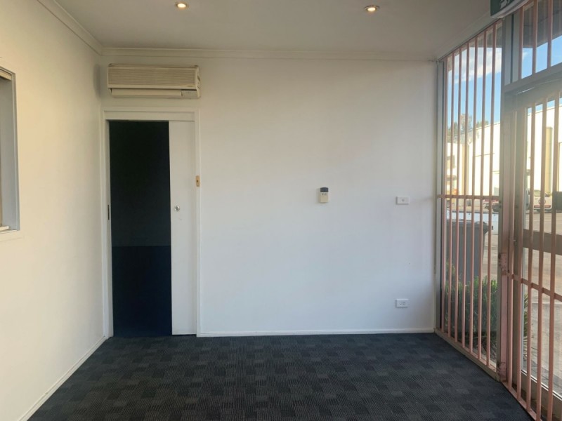 Unit 1/2 Joule Place, Tuggerah NSW 2259