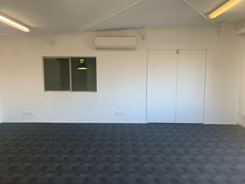 Unit 1/2 Joule Place, Tuggerah NSW 2259