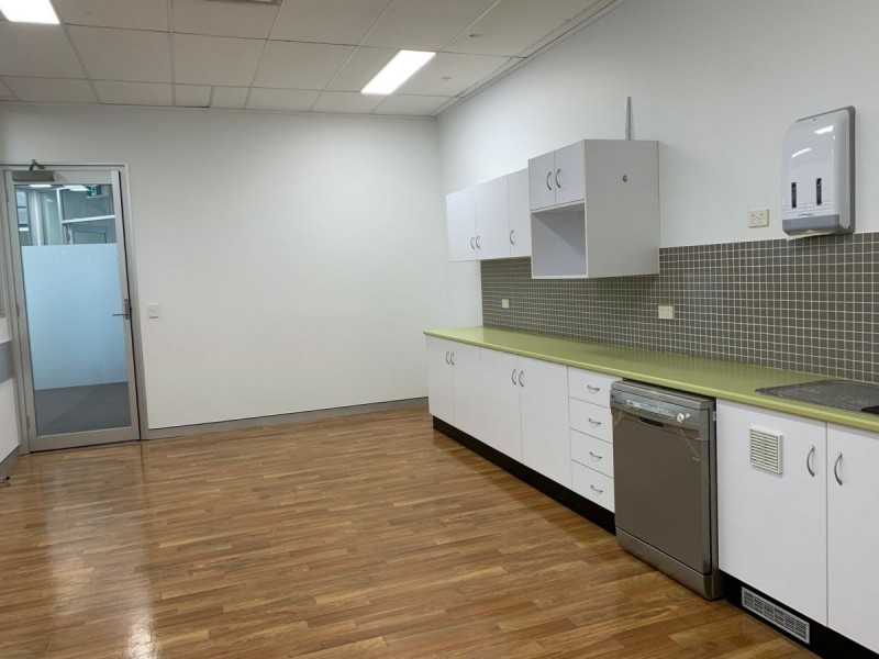 Suite 10/14 Pioneer Avenue, Tuggerah NSW 2259