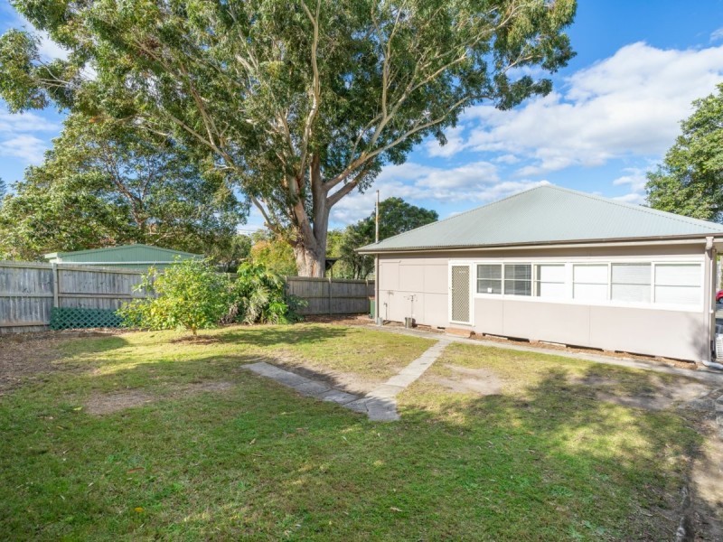 8 Wells Street, East Gosford NSW 2250