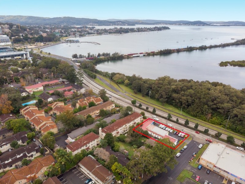 37 Central Coast Highway, West Gosford NSW 2250