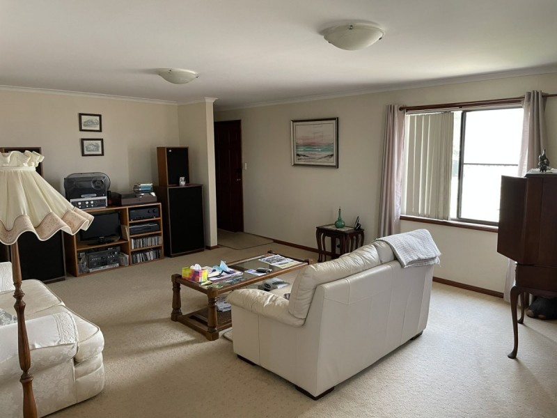 141-143 Bay Road, Toowoon Bay NSW 2261